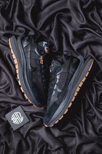 H12纯原 sacai x Nike VaporWaffle “Black Gum” 黑色 黑生胶 男女同款