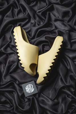 H12纯原 YEEZY SLIDE "Sand" 沙色 椰子拖鞋