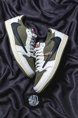#H12纯原官网 TS AJ1 Travis Scott x Jordan Air Jordan 1 Low OG “Medium Olive” 反转橄榄绿 倒钩8.0 米绿 DM7866-200