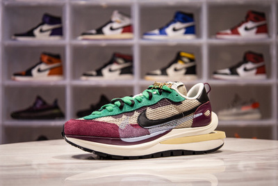 H12纯原 Sacai x VaporWaffle 'String Villain Red' 酒红配色
