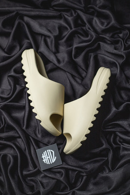 H12纯原 YEEZY SLIDE "Bone" 骨白 椰子拖鞋