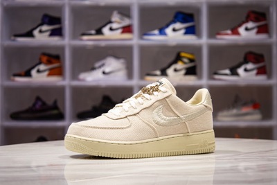 H12纯原 STUSSY X AIR FORCE 1 LOW 沙漠黄 米白 米黄配色
