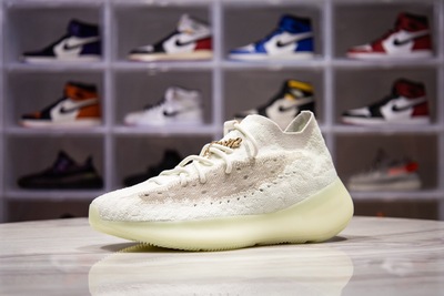 H12纯原 YEEZY Boost 380 "Calcite Glow" 白夜光配色